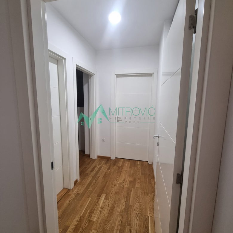 Dvoiposoban stan na prodaju, Bulevar Patrijarha Pavla, Novi Sad, 82m², 231.750 €