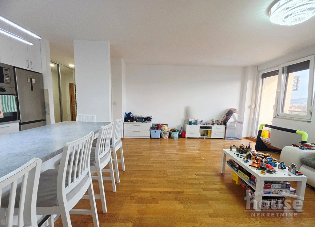 Stan Prodaja Novi Sad  82 m2