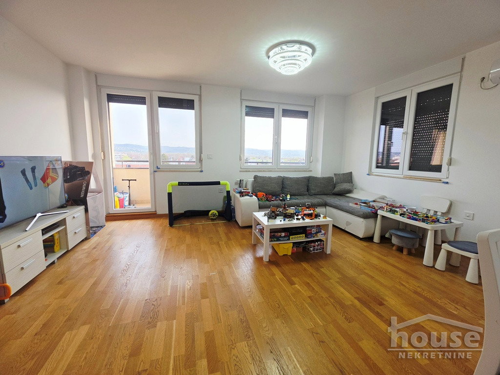 Stan Prodaja Novi Sad  82 m2