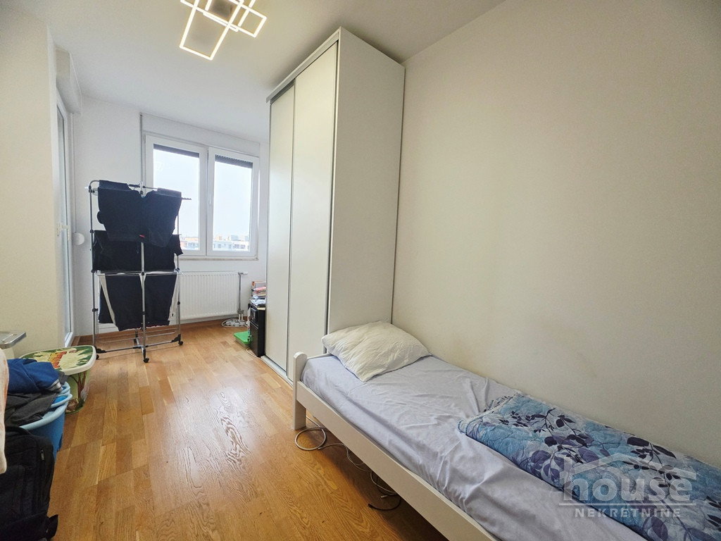 Dvoiposoban stan na prodaju, Bulevar Patrijarha Pavla, Novi Sad, 82m², 230.000 €