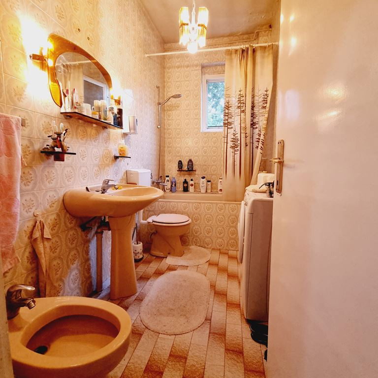 Dvoiposoban stan na prodaju, Centar, Novi Sad, 61m², 3. sprat, 200.000 €