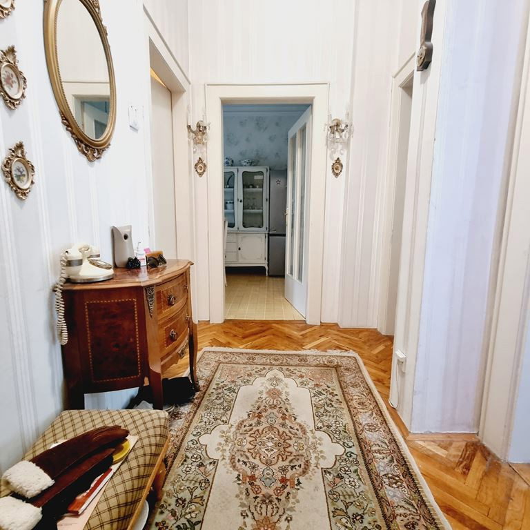 Dvoiposoban stan na prodaju, Centar, Novi Sad, 61m², 3. sprat, 200.000 €
