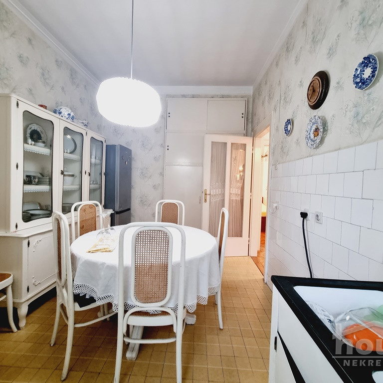 Dvoiposoban stan na prodaju, Centar, Novi Sad, 61m², 3. sprat, 200.000 €