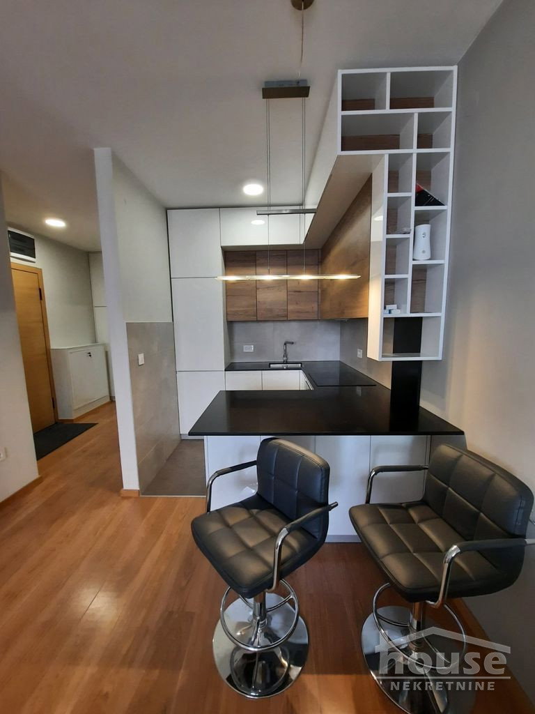 stanovi-2-5-re-centar-1063737-rmrir Dvoiposoban stan na prodaju, Centar, Novi Sad, 49m², 1. sprat, 250.000 €