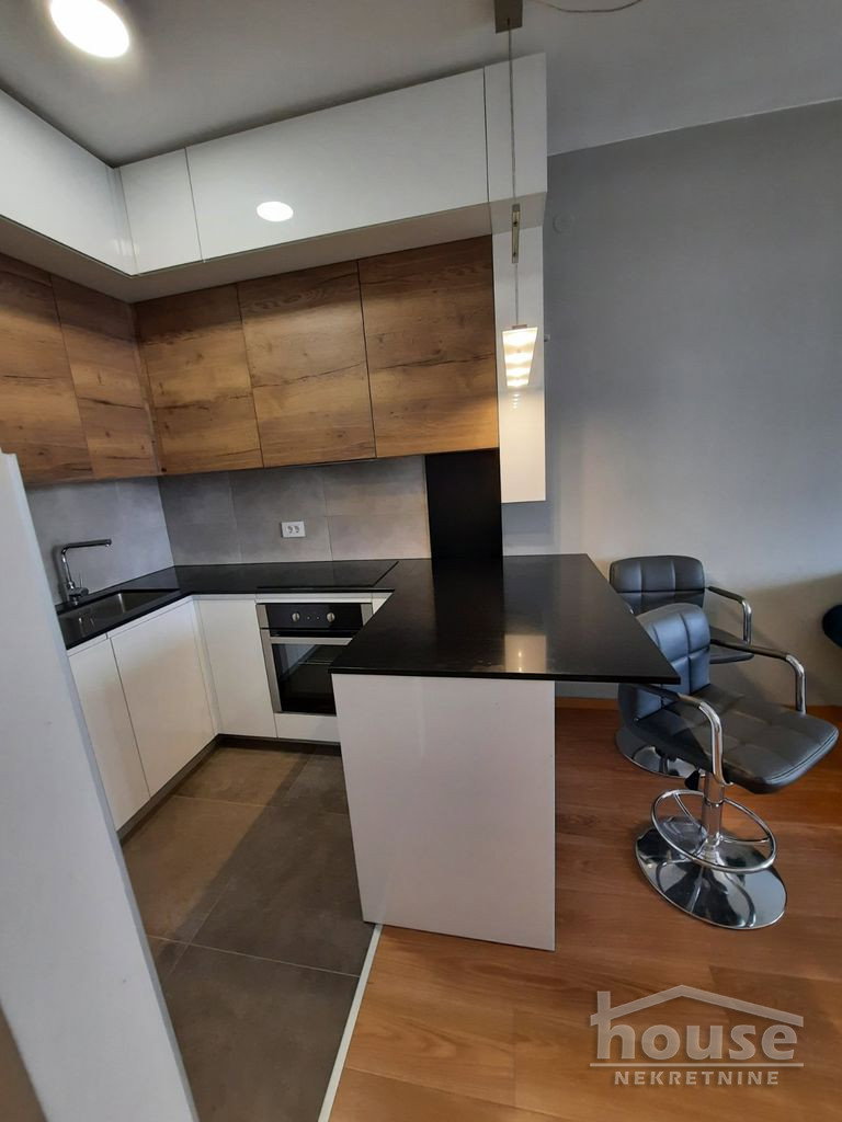 stanovi-2-5-re-centar-1063737-uepyh Dvoiposoban stan na prodaju, Centar, Novi Sad, 49m², 1. sprat, 250.000 €