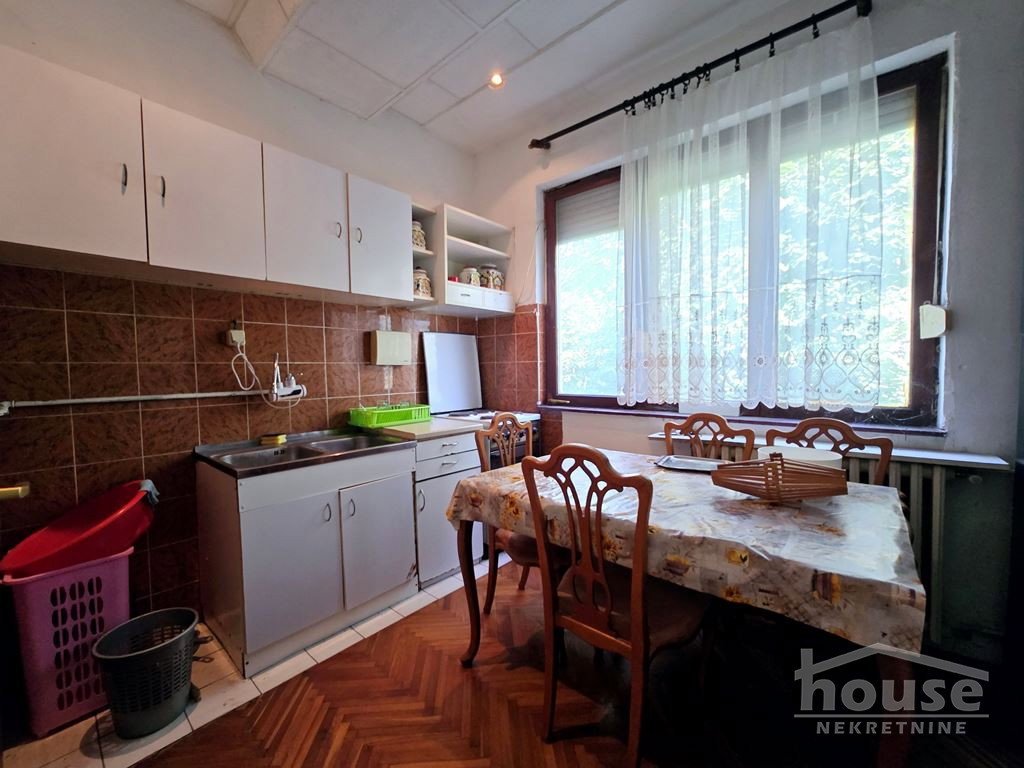 Dvoiposoban stan na prodaju, Centar, Novi Sad, 74m², 168.000 €