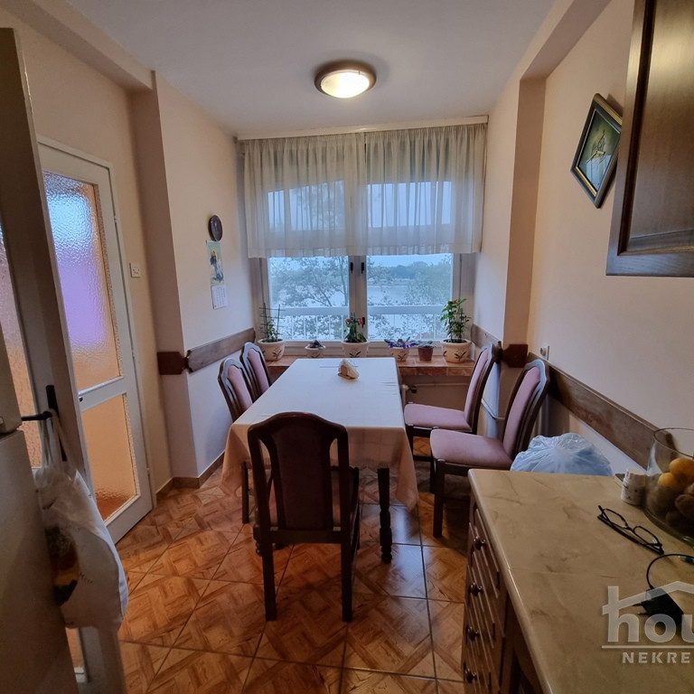 Dvoiposoban stan na prodaju, Kej, Novi Sad, 70m², 252.350 €