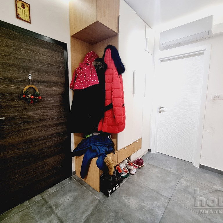 Dvoiposoban stan na prodaju, Klisa, Novi Sad, 70m², 3. sprat, 165.000 €