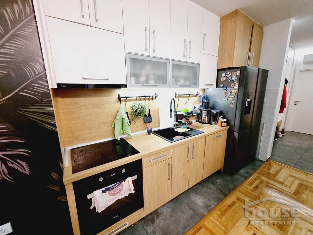 stanovi-2-5-re-klisa-1065147-zwkpk Dvoiposoban stan na prodaju, Klisa, Novi Sad, 70m², 3. sprat, 165.000 €