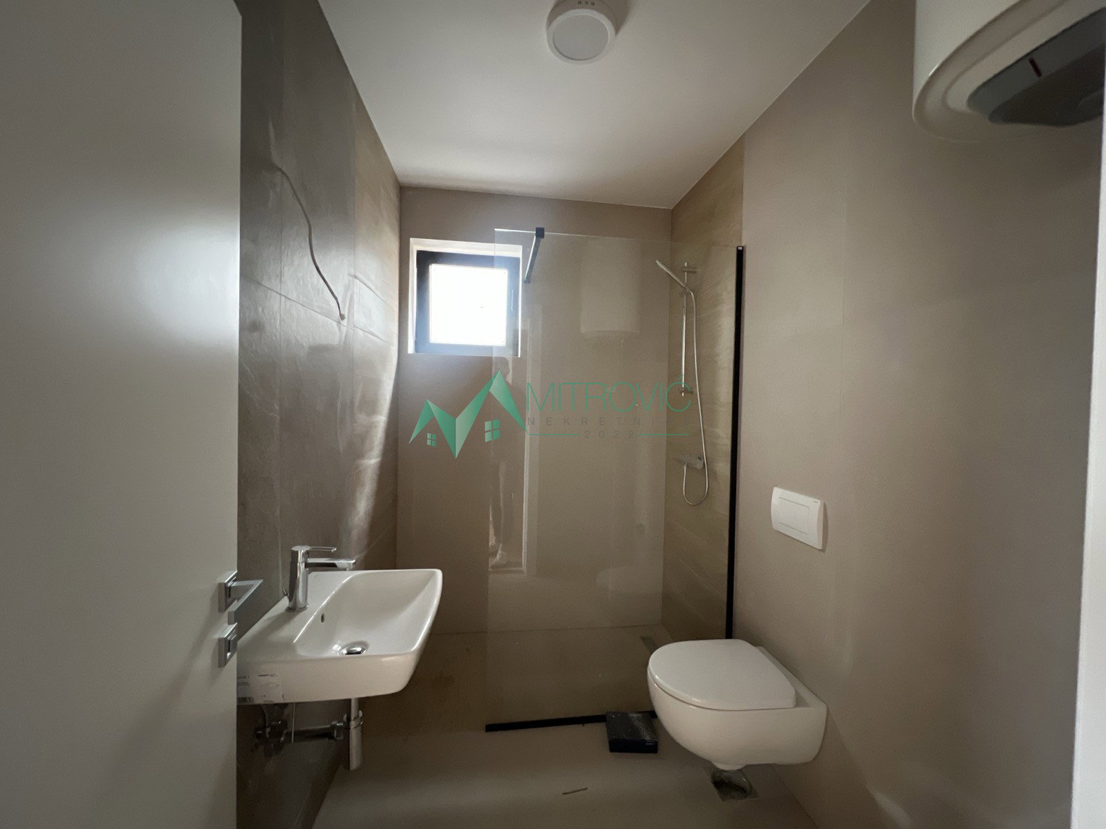 stanovi-2-5-re-miSeluk-1003425-hessj Dvoiposoban stan na prodaju, Sremska Kamenica, Novi Sad, 55m², 166.000 €