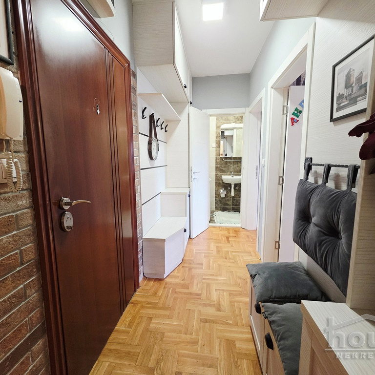 Dvoiposoban stan na prodaju, Nova Detelinara, Novi Sad, 62m², 190.000 €