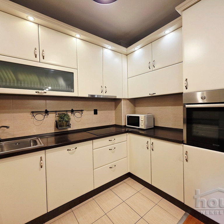 Stan Prodaja Novi Sad  62 m2