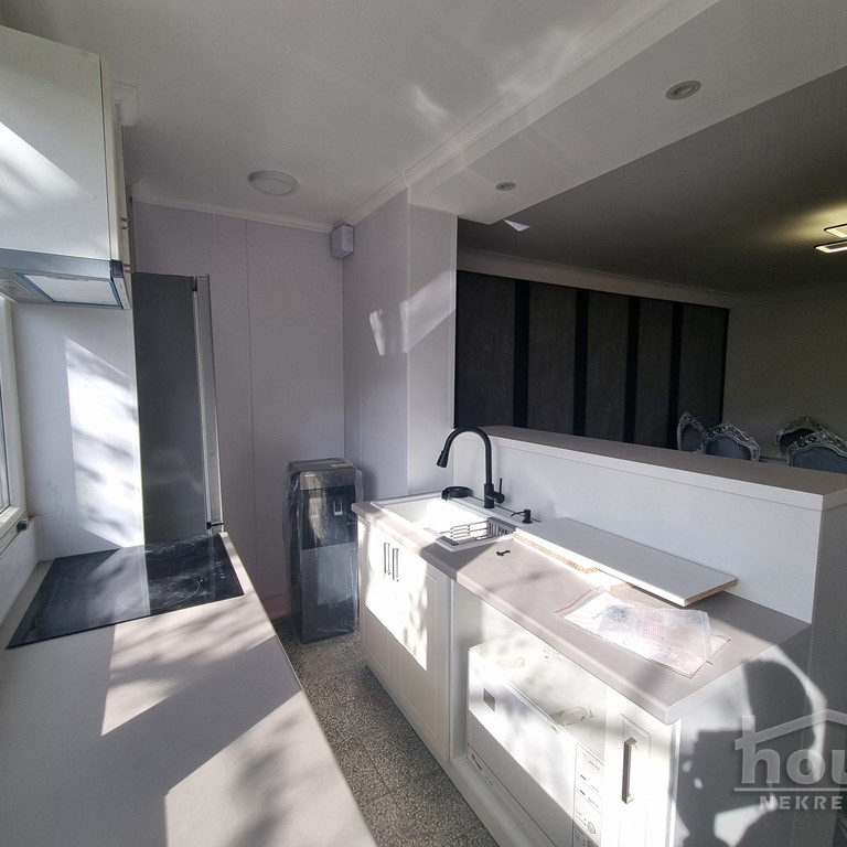 Dvoiposoban stan na prodaju, Novo Naselje, Novi Sad, 74m², 175.100 €