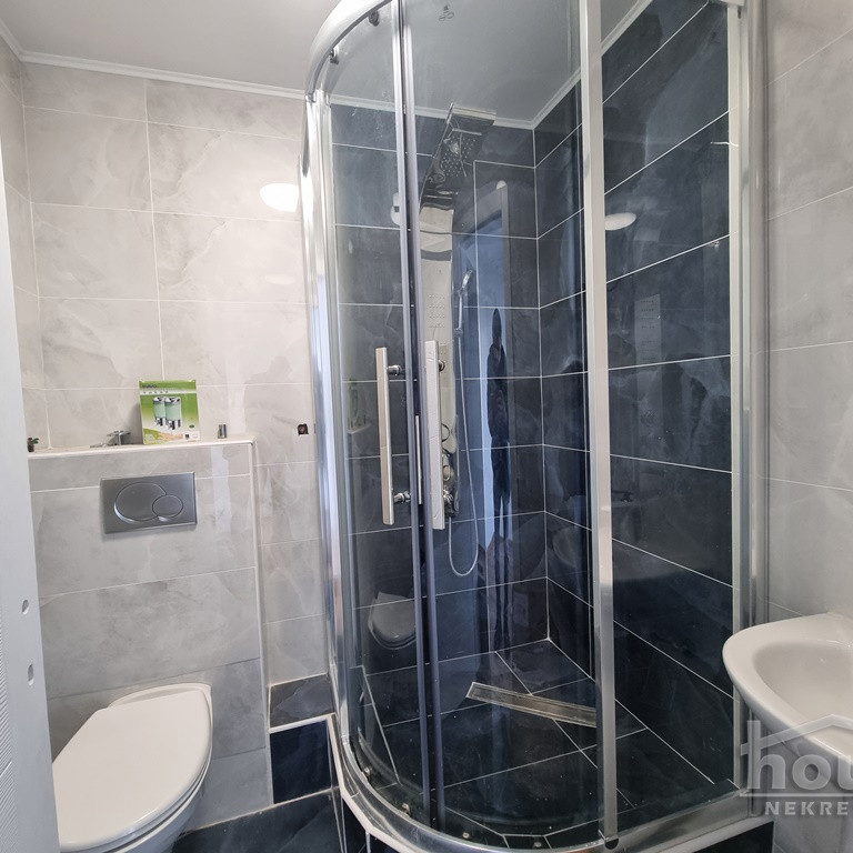 Dvoiposoban stan na prodaju, Novo Naselje, Novi Sad, 74m², 175.100 €
