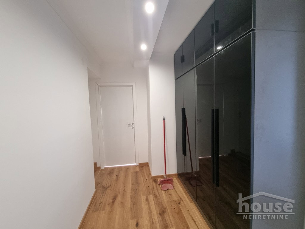 Stan Prodaja Novi Sad  74 m2