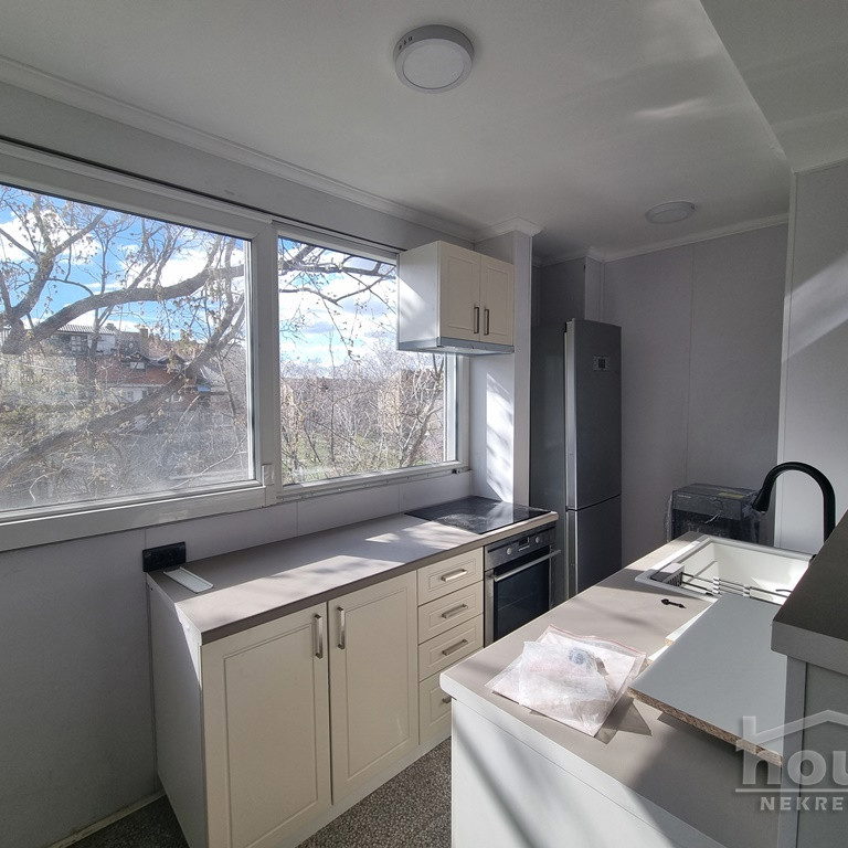 Dvoiposoban stan na prodaju, Novo Naselje, Novi Sad, 74m², 175.100 €