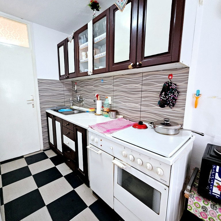 Trosoban stan na prodaju, Novo Naselje, Novi Sad, 69m², 168.000 €