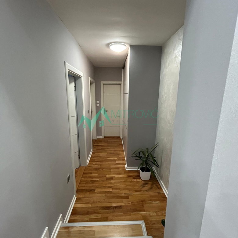 Dvoiposoban stan na prodaju, Sajmište, Novi Sad, 67m², 179.000 €