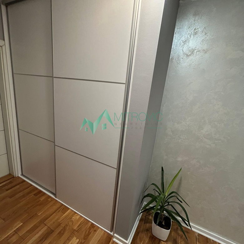 Stan Prodaja Novi Sad  67 m2