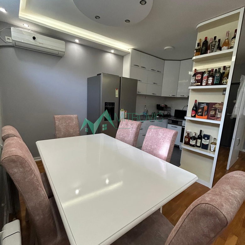 Stan Prodaja Novi Sad  67 m2
