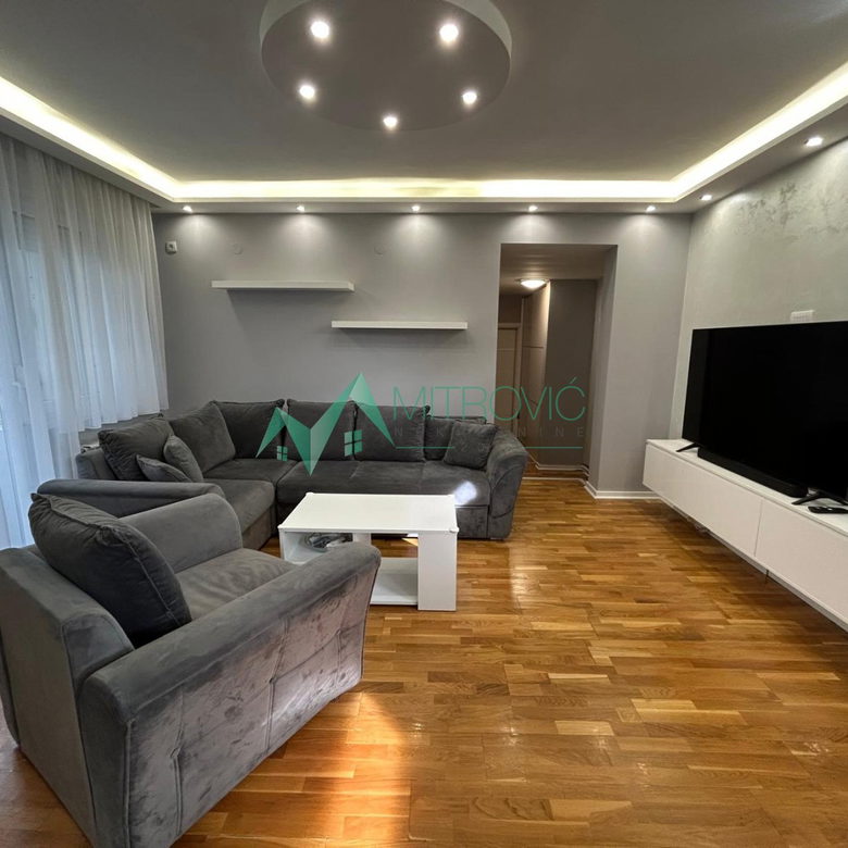 Stan Prodaja Novi Sad  67 m2