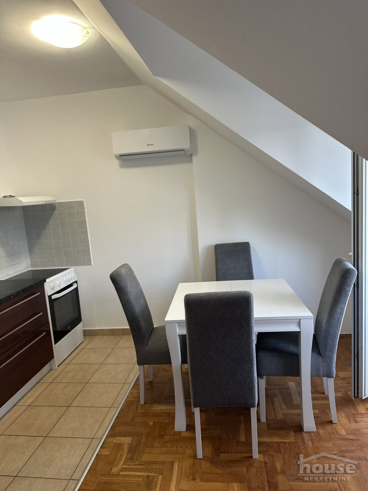 Stan Prodaja Novi Sad  43 m2