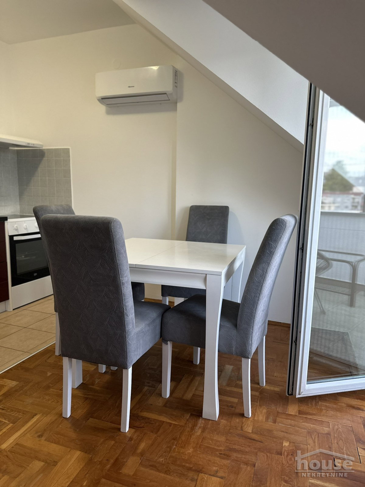 Dvoiposoban stan na prodaju, Sajmište, Novi Sad, 43m², 4. sprat, 130.000 €