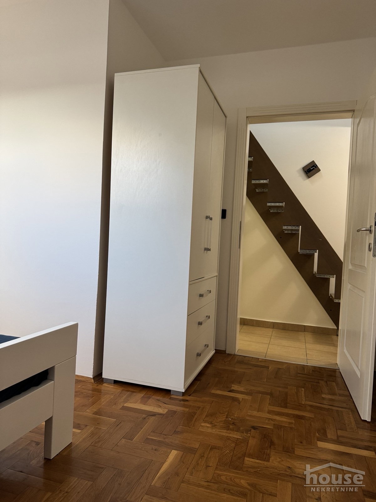 Dvoiposoban stan na prodaju, Sajmište, Novi Sad, 43m², 4. sprat, 130.000 €