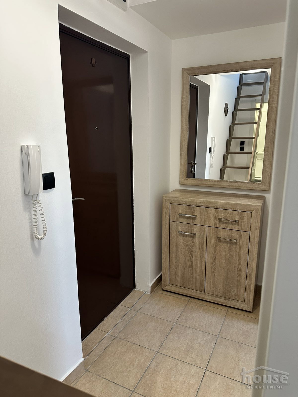 Stan Prodaja Novi Sad  43 m2