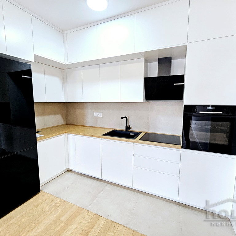 Stan Prodaja Novi Sad  66 m2
