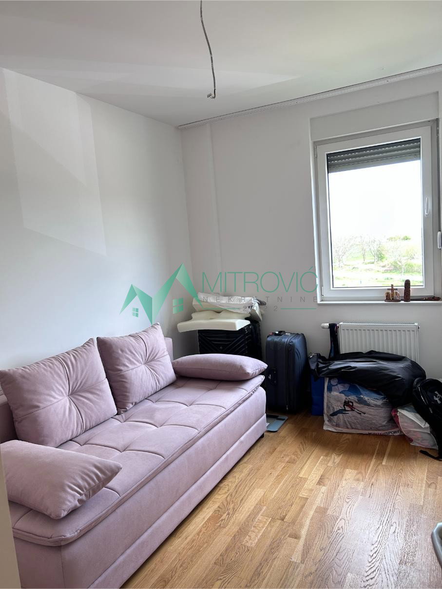 stanovi-2-5-re-tatarsko-brdo-1004172-emplj Dvoiposoban stan na prodaju, Sremska Kamenica, Novi Sad, 58m², 166.860 €