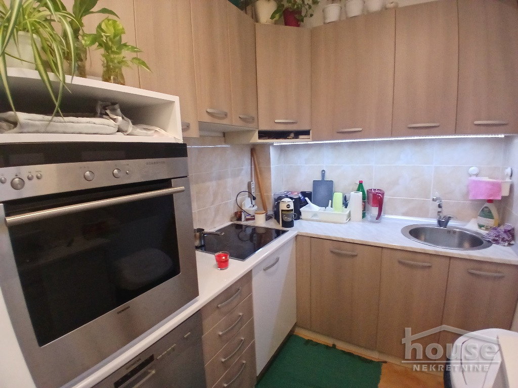 stanovi-2-5-re-telep-1101454-dnku8 Troiposoban stan na prodaju, Bulevar Patrijarha Pavla, Novi Sad, 59m², 145.000 €
