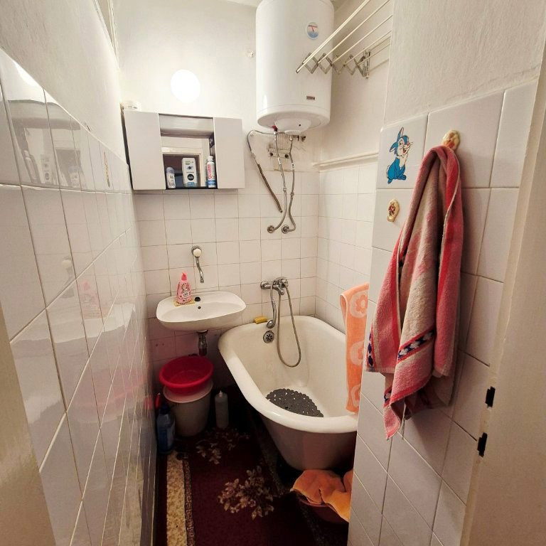 Dvoiposoban stan na prodaju, Železnička Stanica, Novi Sad, 61m², 2. sprat, 155.000 €