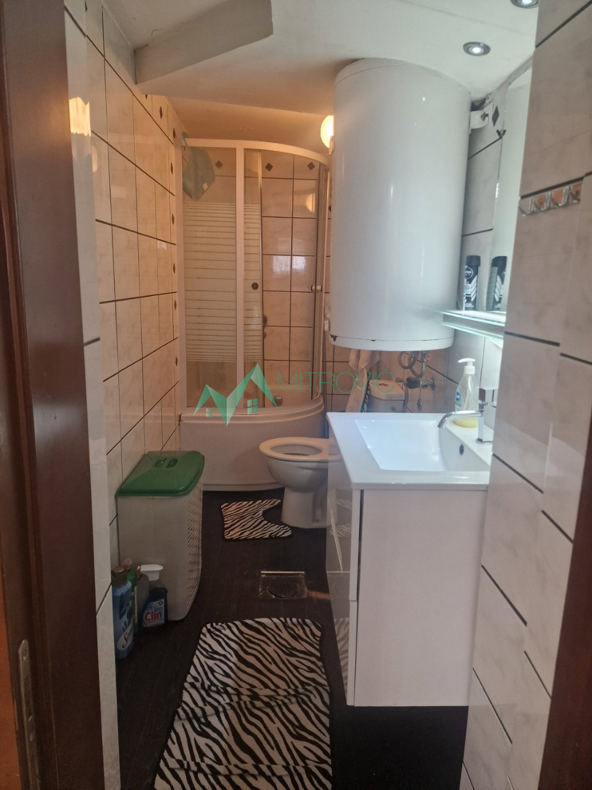 stanovi-2-5-su-adamoviCevo-naselje-1002904-sxzdn Dvoiposoban stan na prodaju, Adamovićevo Naselje, Novi Sad, 68m², 112.800 €