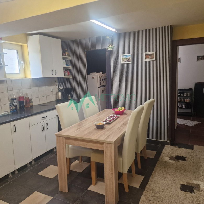 Dvoiposoban stan na prodaju, Adamovićevo Naselje, Novi Sad, 68m², 112.800 €