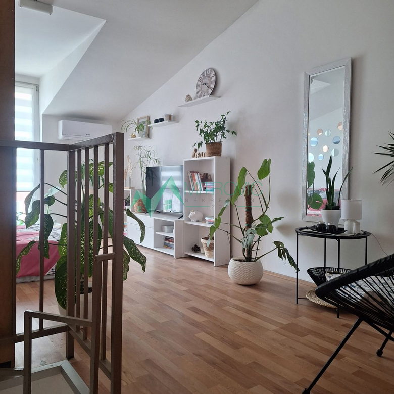 Stan Prodaja Novi Sad  48 m2