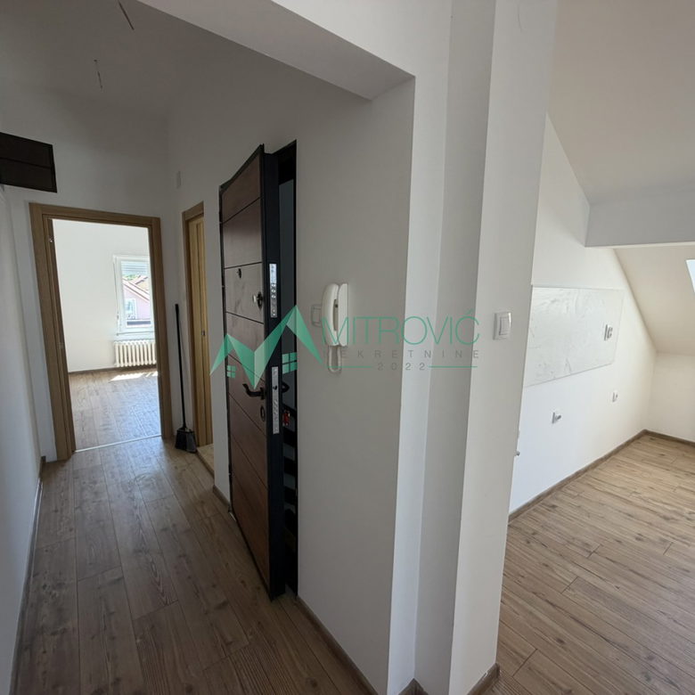 Dvosoban stan na prodaju, Sremska Kamenica, Novi Sad, 54m², 3. sprat, 108.000 €