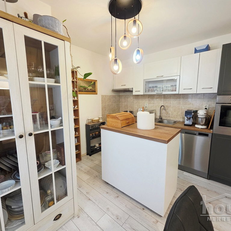 Dvosoban stan na prodaju, Veternik, Novi Sad, 57m², Prizemlje, 130.000 €