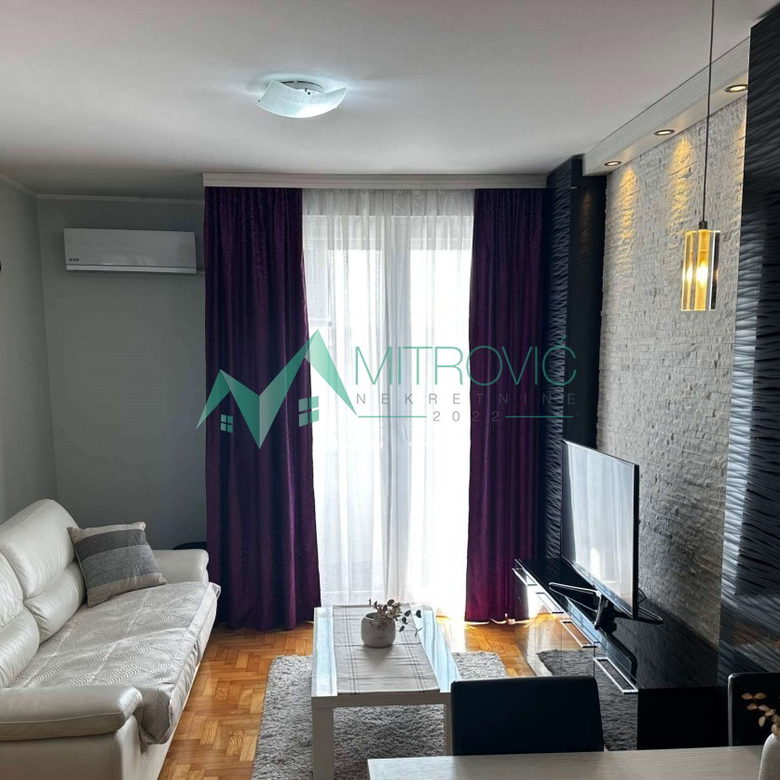 Dvosoban stan na prodaju, Adamovićevo Naselje, Novi Sad, 42m², 142.140 €