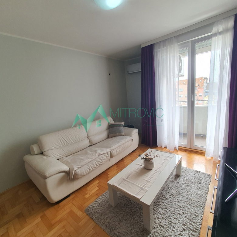 Dvosoban stan na prodaju, Adamovićevo Naselje, Novi Sad, 42m², 142.140 €