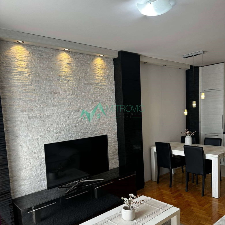 Dvosoban stan na prodaju, Adamovićevo Naselje, Novi Sad, 42m², 142.140 €