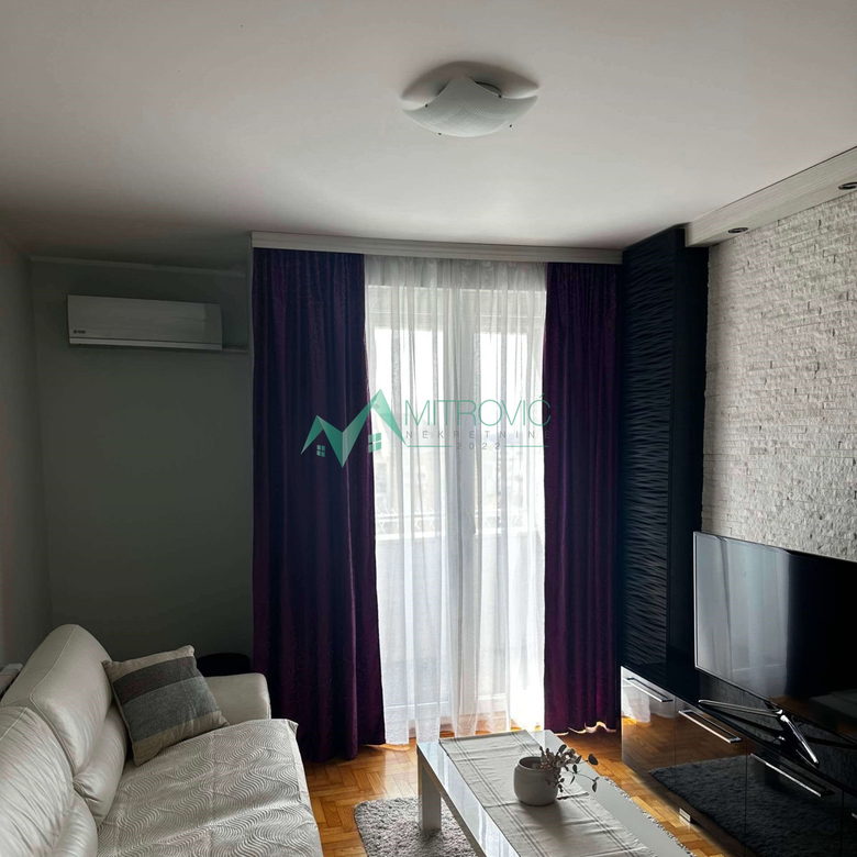 Dvosoban stan na prodaju, Adamovićevo Naselje, Novi Sad, 42m², 142.140 €