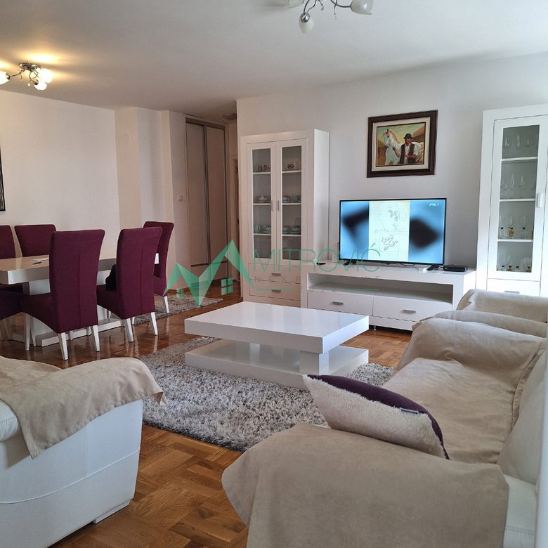 Stan Prodaja Novi Sad  64 m2