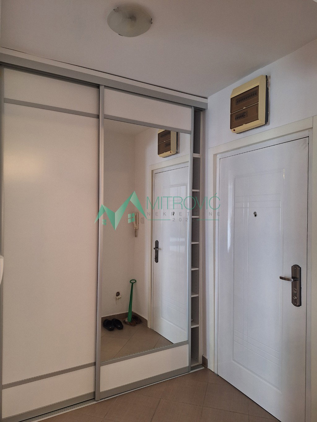 Stan Prodaja Novi Sad  64 m2