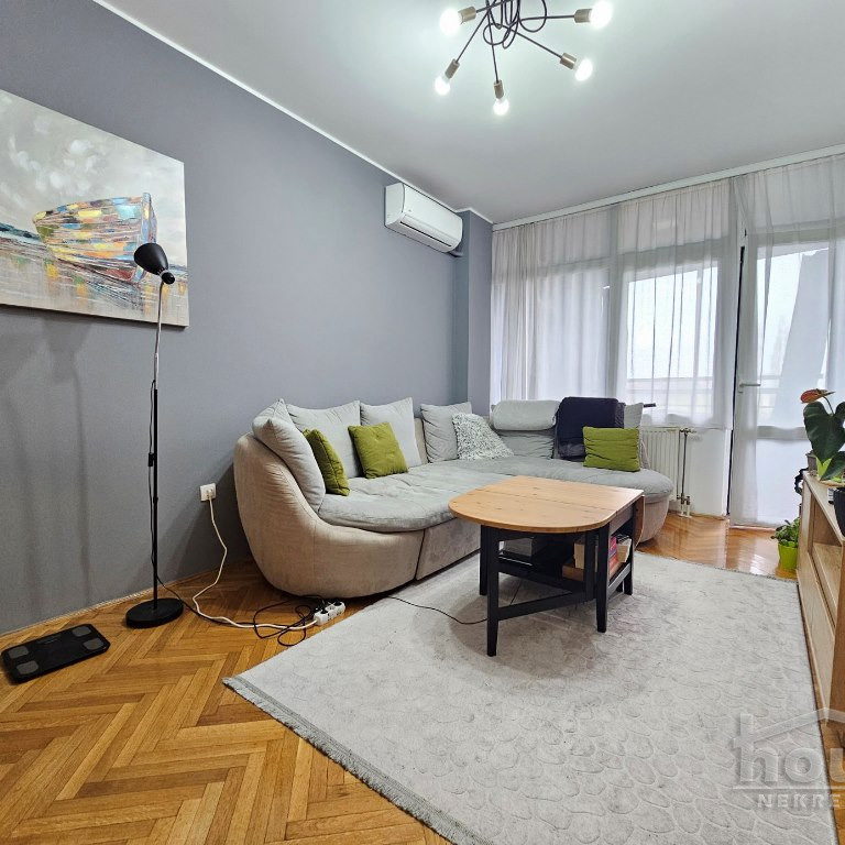 Stan Prodaja Novi Sad  49 m2