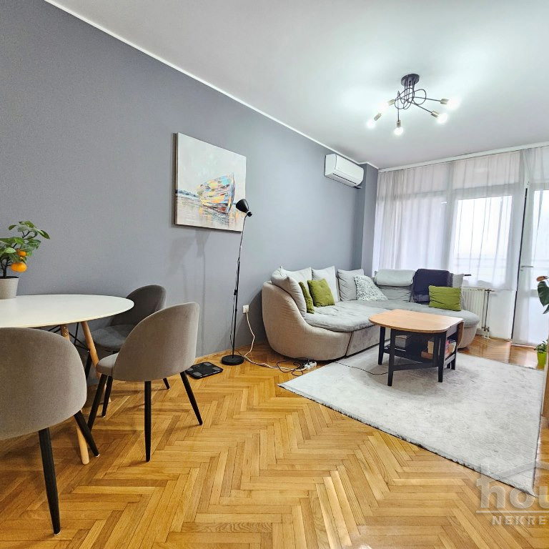 Stan Prodaja Novi Sad  49 m2