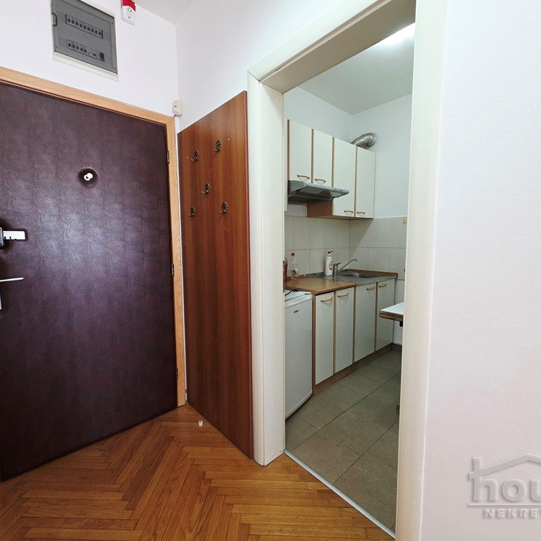 Dvosoban stan na prodaju, Bulevar Oslobođenja, Novi Sad, 46m², 2. sprat, 143.000 €