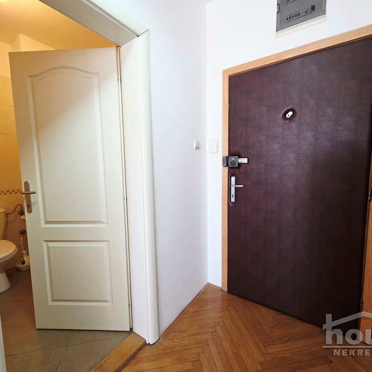 Dvosoban stan na prodaju, Bulevar Oslobođenja, Novi Sad, 46m², 2. sprat, 143.000 €