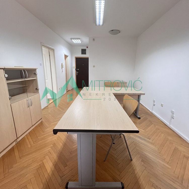 Dvosoban stan na prodaju, Bulevar Oslobođenja, Novi Sad, 46m², 146.260 €