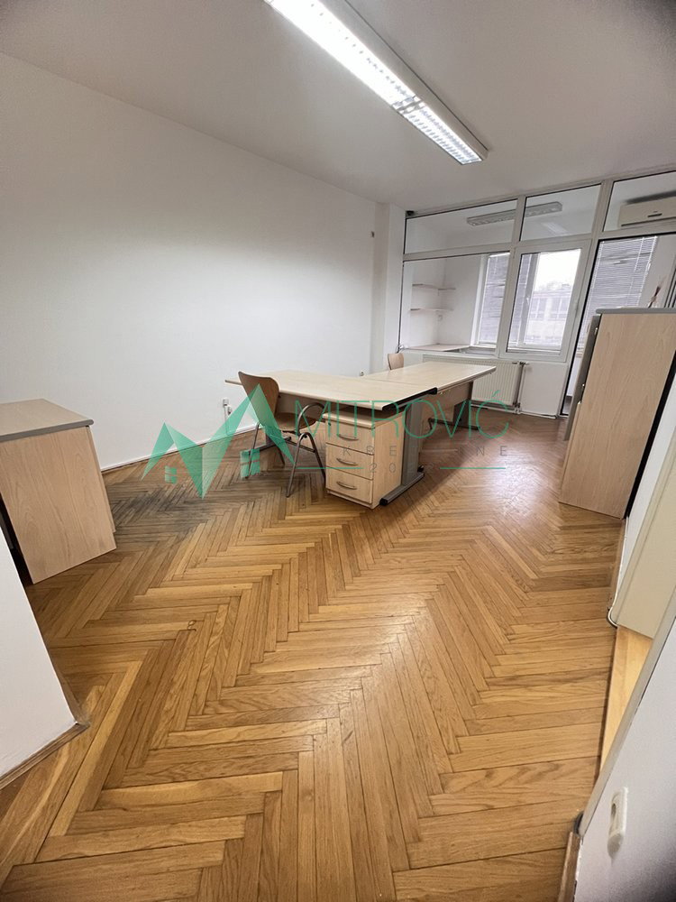 stanovi-2-re-bulevar-osloboDJenja-1001828-8c50r Dvosoban stan na prodaju, Bulevar Oslobođenja, Novi Sad, 46m², 146.260 €